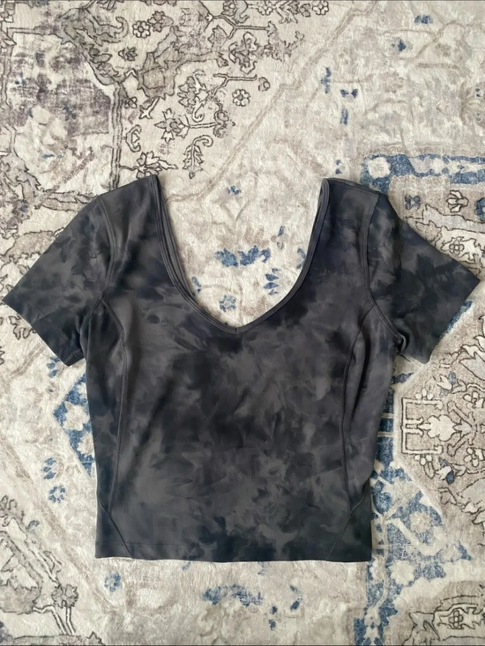 Lululemon Athletica Women's Black Tie-Dye Scoop Crop Top
